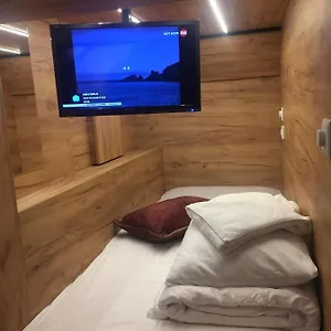 capsule-hostel-top-wenceslas-square.praguehotelsweb.com/