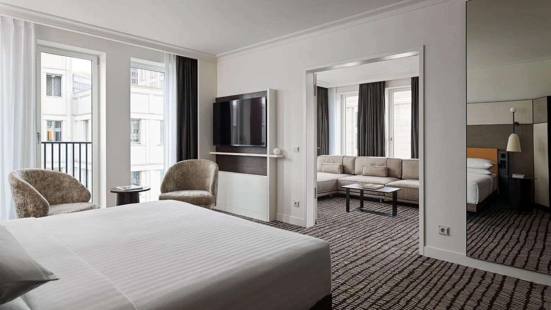 Berlin Marriott Hotel 5*,
